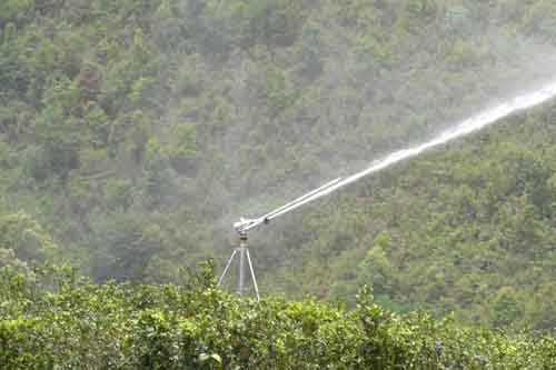 鎮(zhèn)康縣農(nóng)業(yè)綜合開發(fā)辦公室--茶-園移動式噴灌系統(tǒng)安裝工程